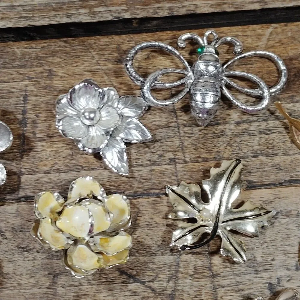 Lot 25 Floral Starfish Bee Brooch Pin Metal Rhinestone Multicolor Vintage Leaf